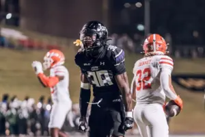 Stephen F. Austin defensive back transfers to WVU